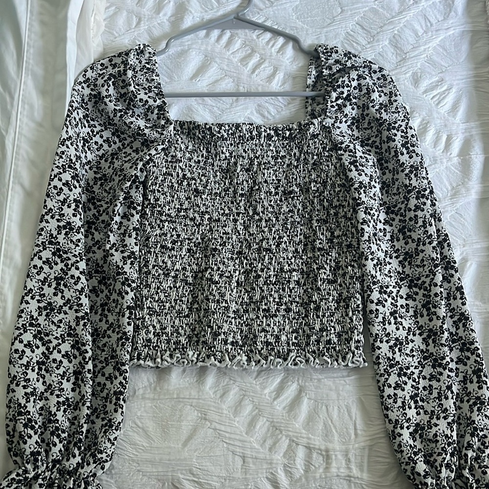 Aqua Fitted Top With Puff Sleeves